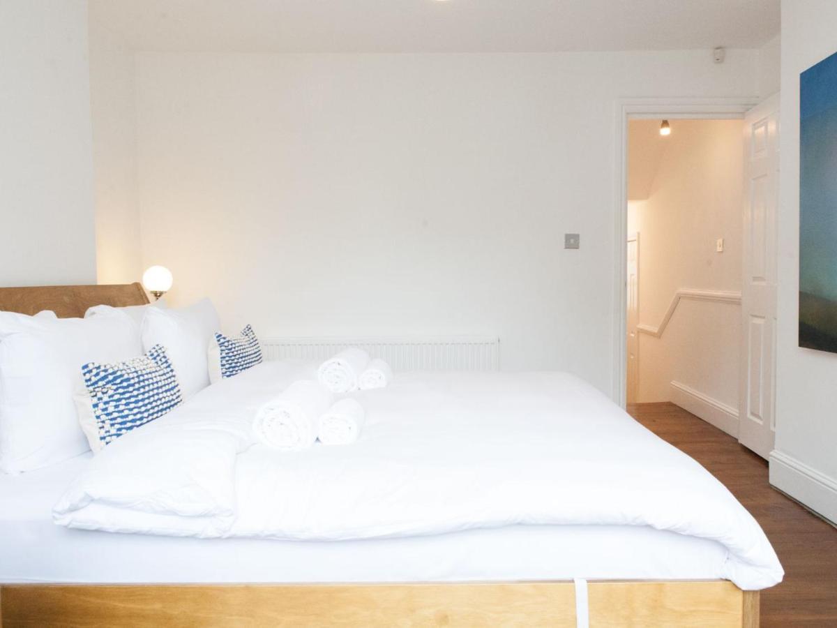 Pass The Keys Garden Apartment In Stockwell ลอนดอน ภายนอก รูปภาพ