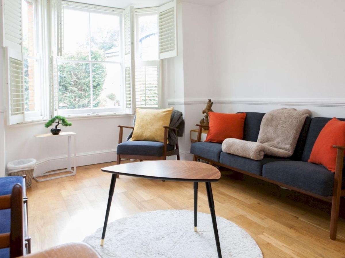 Pass The Keys Garden Apartment In Stockwell ลอนดอน ภายนอก รูปภาพ