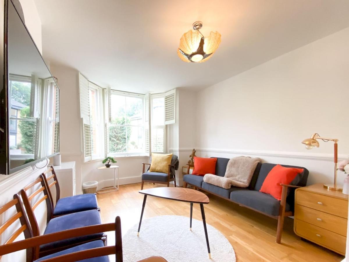 Pass The Keys Garden Apartment In Stockwell ลอนดอน ภายนอก รูปภาพ