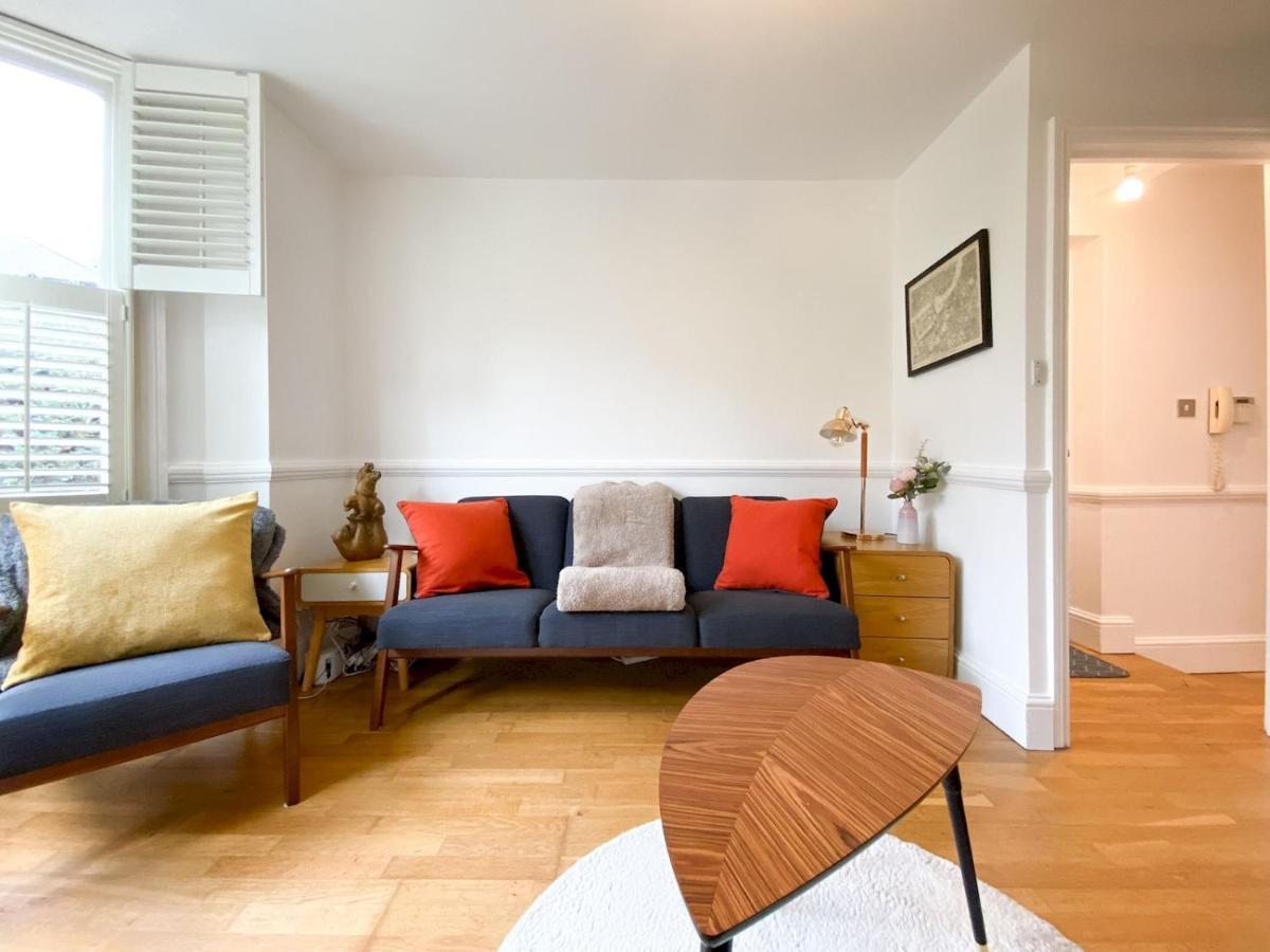 Pass The Keys Garden Apartment In Stockwell ลอนดอน ภายนอก รูปภาพ